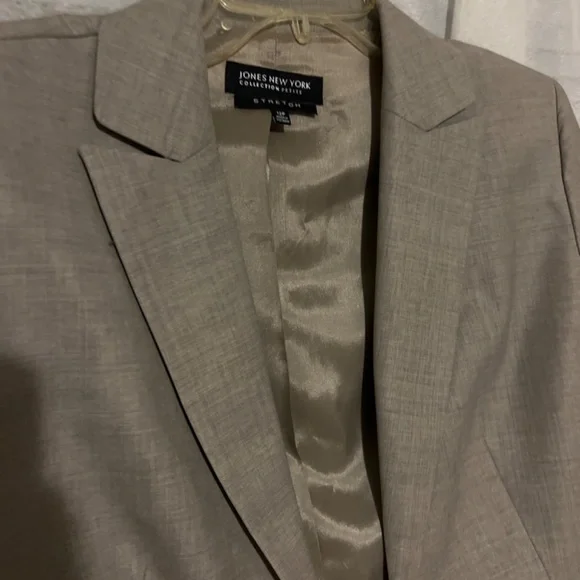 Jacket - Picture 2 of 3